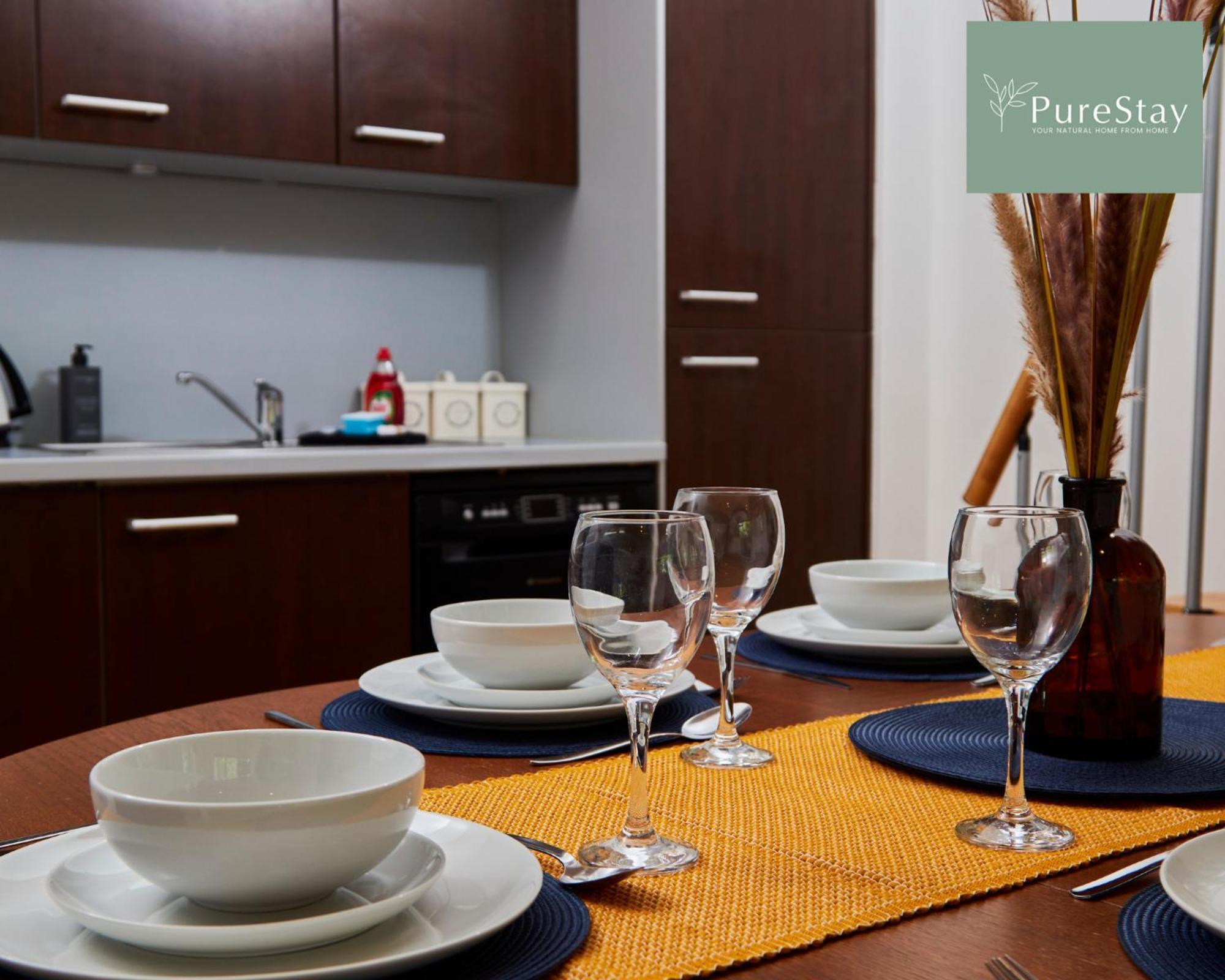 Beautiful Four Bed House By Purestay Short Lets & Serviced Accommodation Coventry With Parking Exterior photo