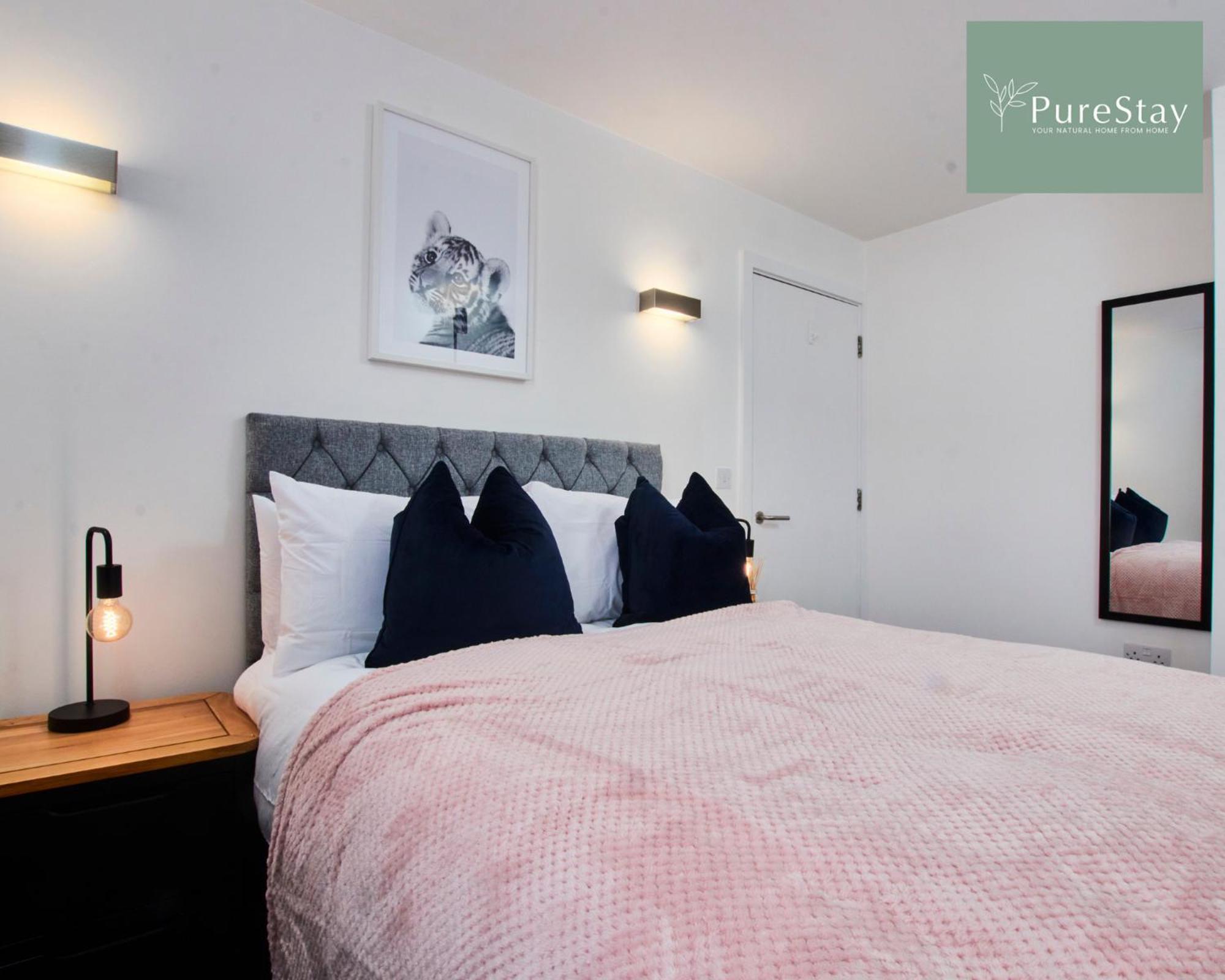 Beautiful Four Bed House By Purestay Short Lets & Serviced Accommodation Coventry With Parking Exterior photo