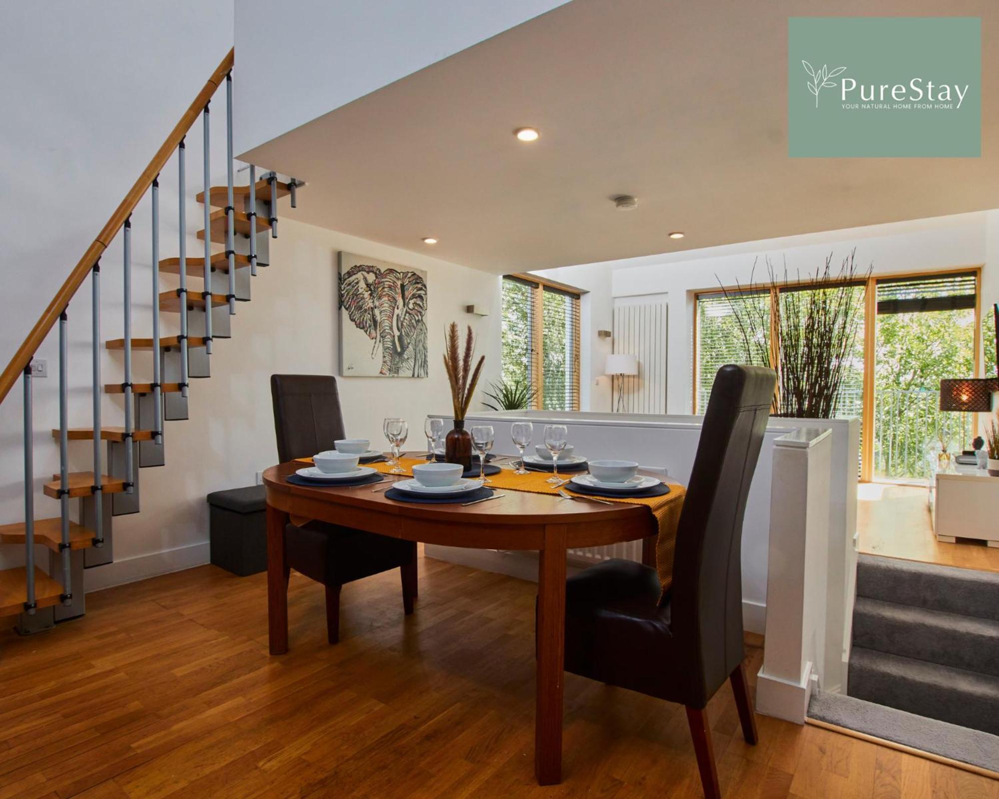 Beautiful Four Bed House By Purestay Short Lets & Serviced Accommodation Coventry With Parking Exterior photo