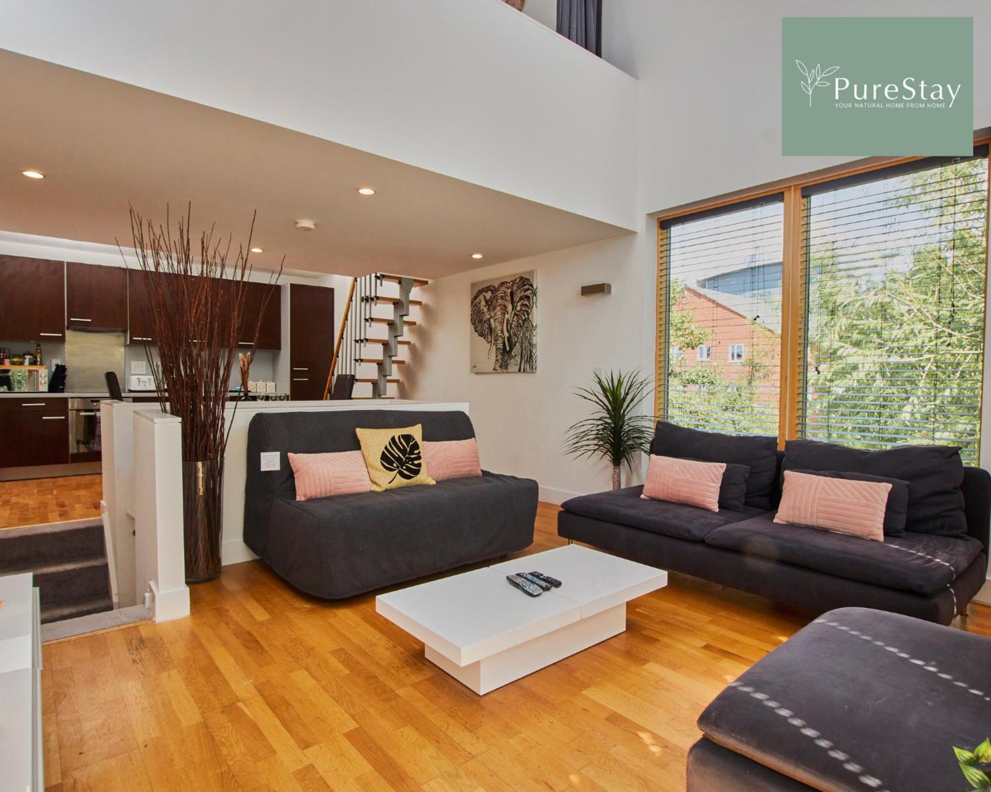 Beautiful Four Bed House By Purestay Short Lets & Serviced Accommodation Coventry With Parking Exterior photo