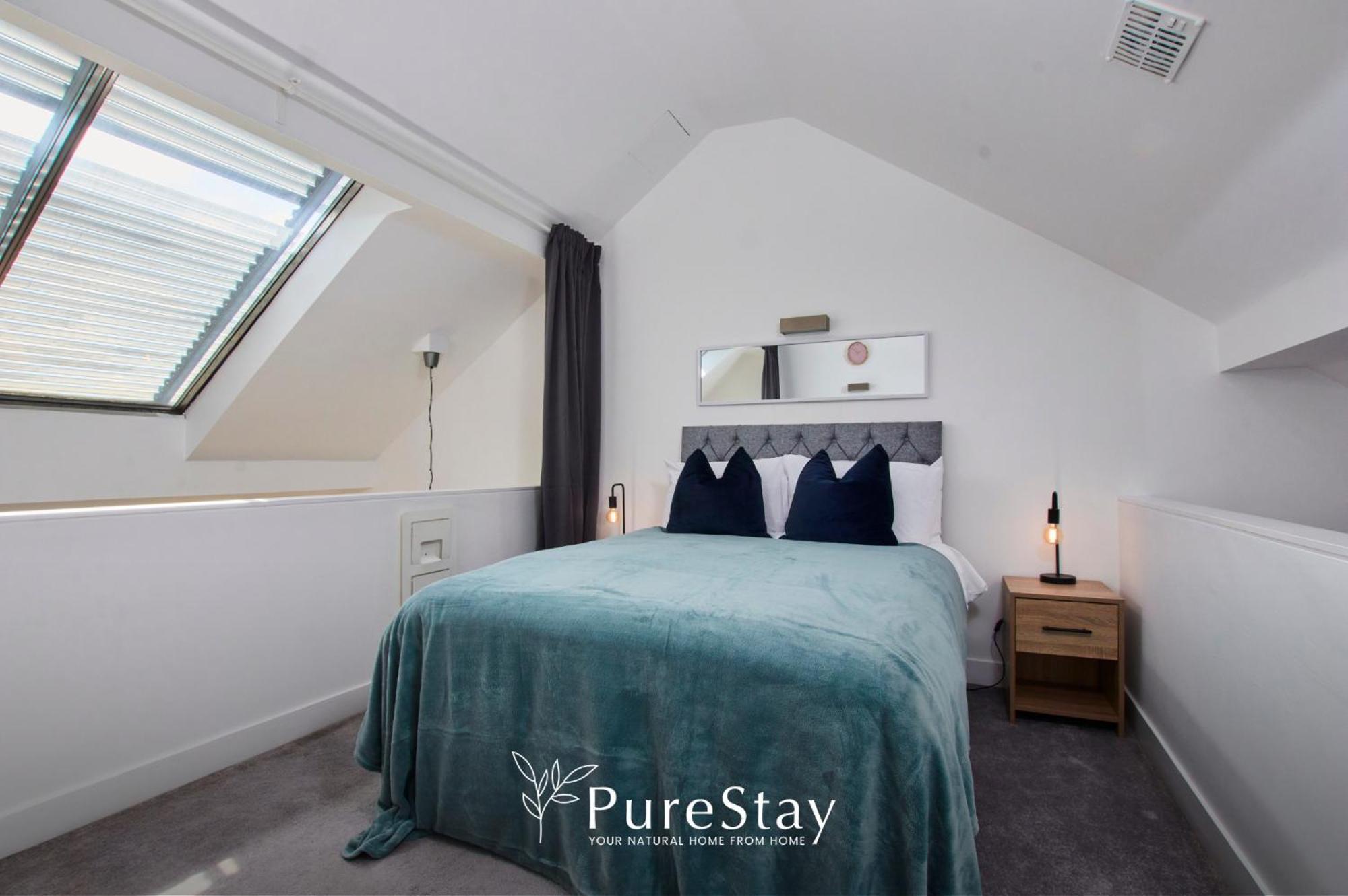 Beautiful Four Bed House By Purestay Short Lets & Serviced Accommodation Coventry With Parking Exterior photo